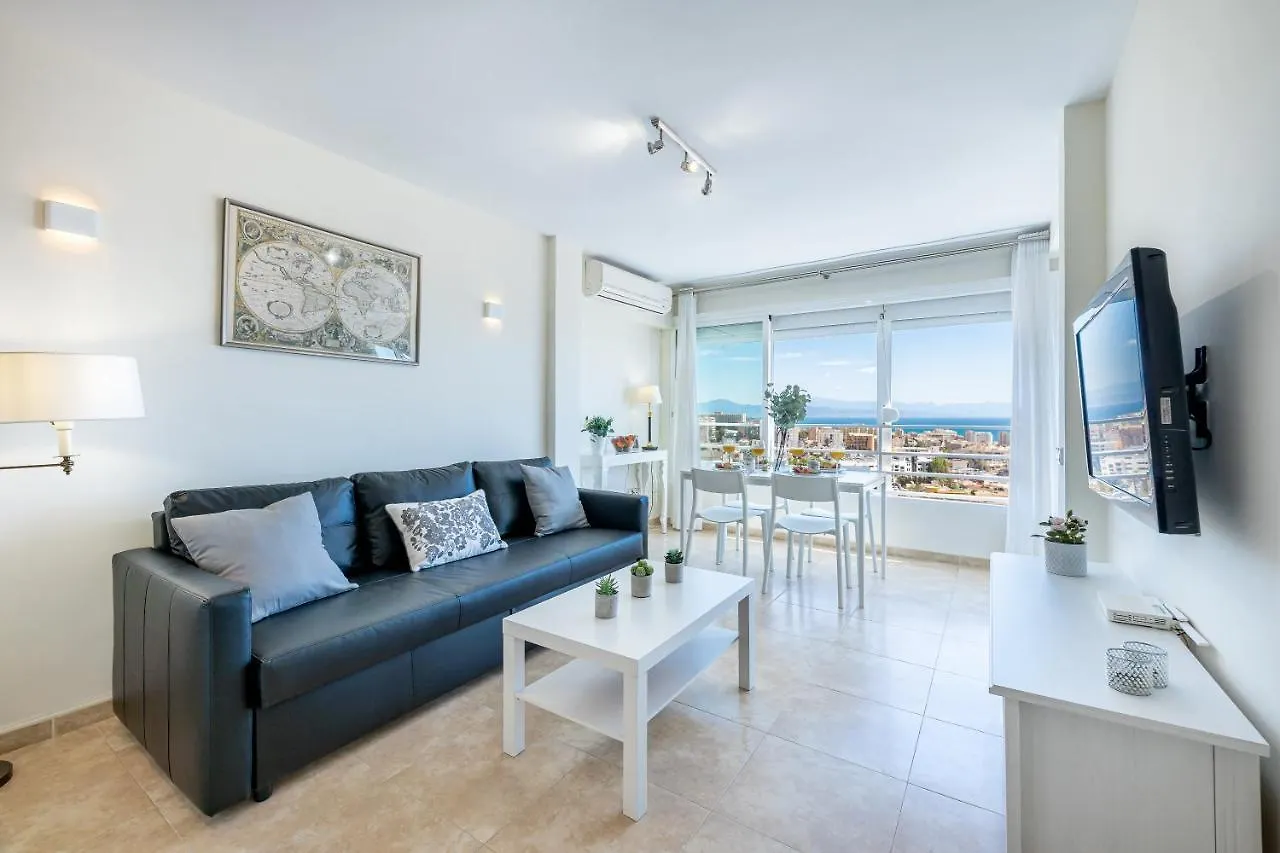 797 Holiday Rentals- Espectacular Piso Con Vista Al Mar Y Al Puerto Benalmadena Spain