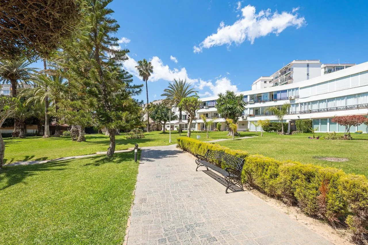 797 Holiday Rentals- Espectacular Piso Con Vista Al Mar Y Al Puerto Benalmadena