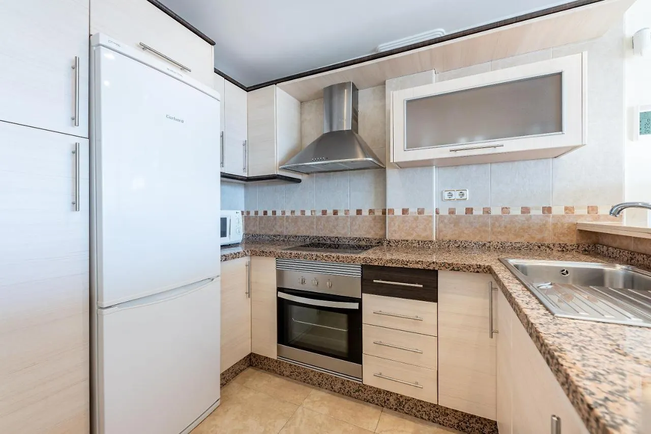 797 Holiday Rentals- Espectacular Piso Con Vista Al Mar Y Al Puerto Benalmadena