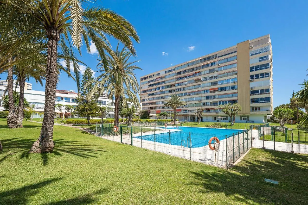 Apartment 797 Holiday Rentals- Espectacular Piso Con Vista Al Mar Y Al Puerto Benalmadena
