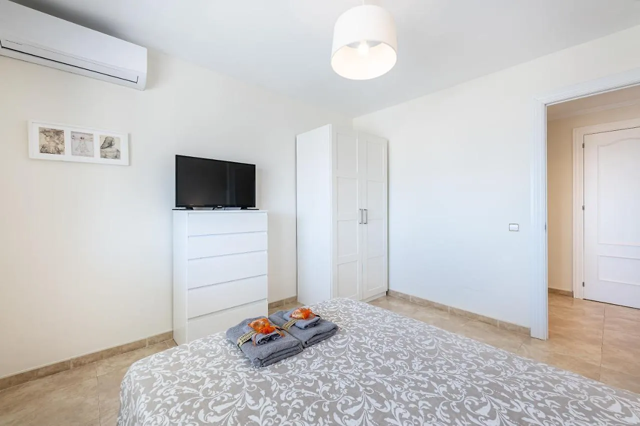 797 Holiday Rentals- Espectacular Piso Con Vista Al Mar Y Al Puerto Benalmadena 0*,