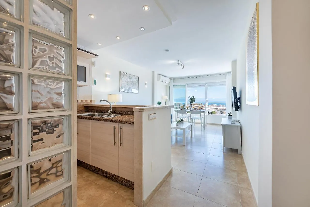 797 Holiday Rentals- Espectacular Piso Con Vista Al Mar Y Al Puerto Benalmadena Apartment