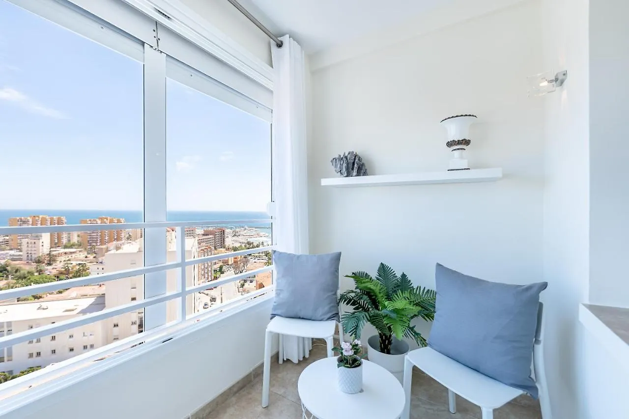 797 Holiday Rentals- Espectacular Piso Con Vista Al Mar Y Al Puerto Benalmadena Apartment